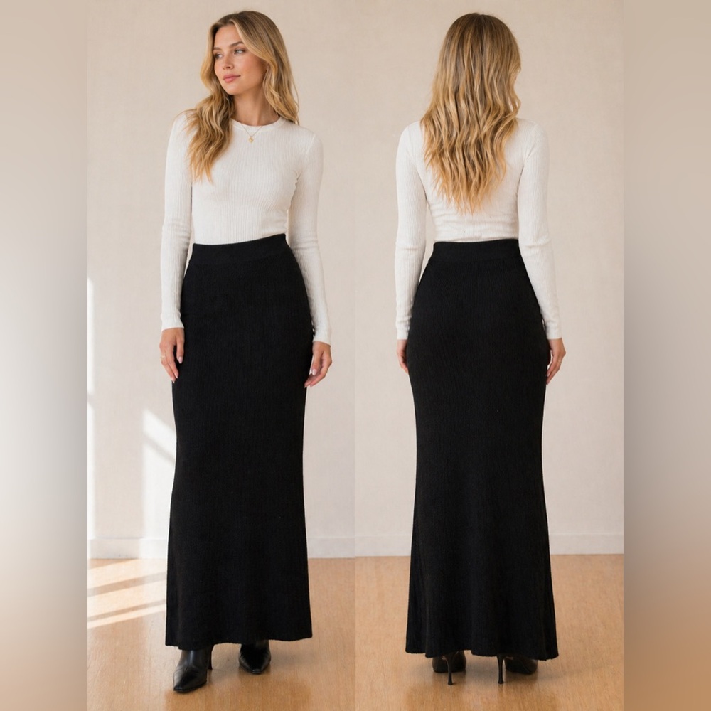 Ghanda Black Ribbed Maxi Skirt